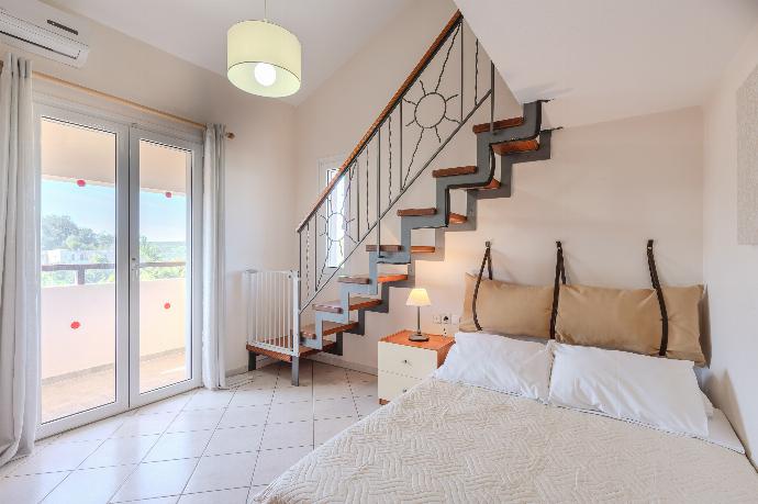  . - Villa Korini . (Photo Gallery) }}