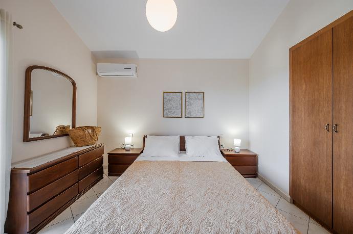  . - Villa Korini . (Photo Gallery) }}