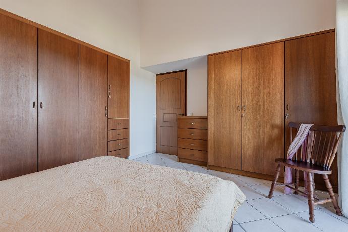  . - Villa Korini . (Photo Gallery) }}