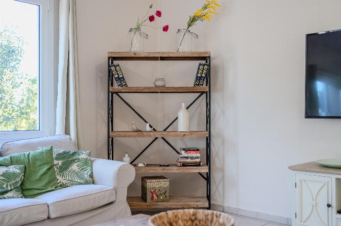  . - Villa Korini . (Photo Gallery) }}