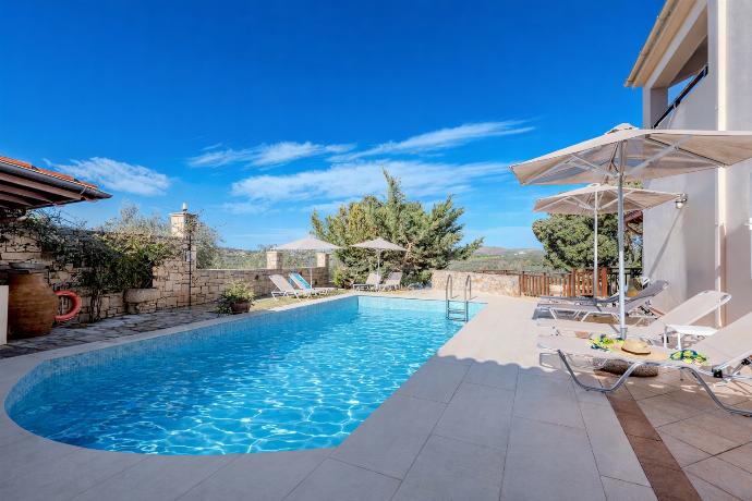  . - Villa Korini . (Photo Gallery) }}