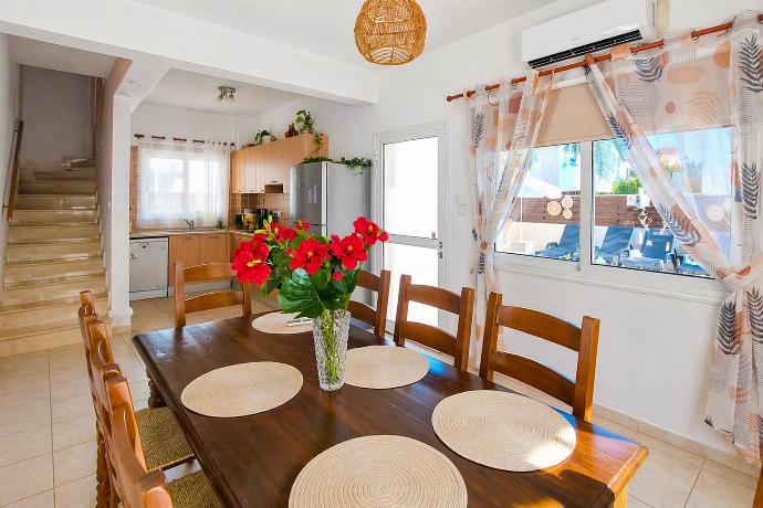  . - Argiro Bright Villa . (Galleria fotografica) }}