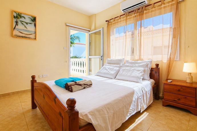  . - Argiro Bright Villa . (Galleria fotografica) }}