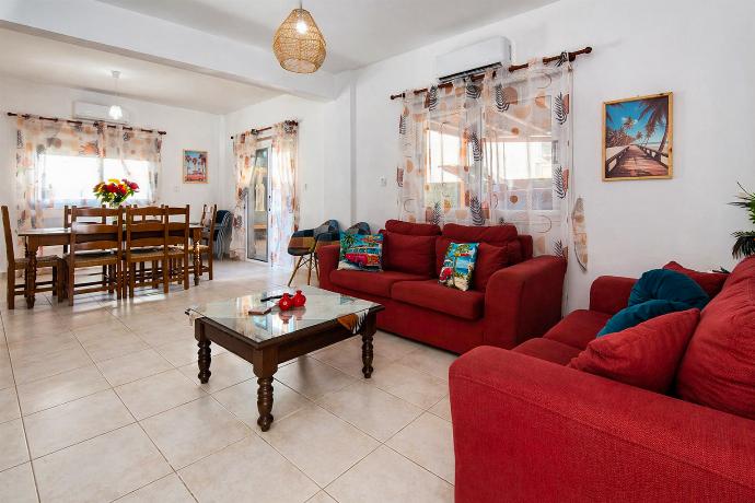  . - Argiro Bright Villa . (Galleria fotografica) }}