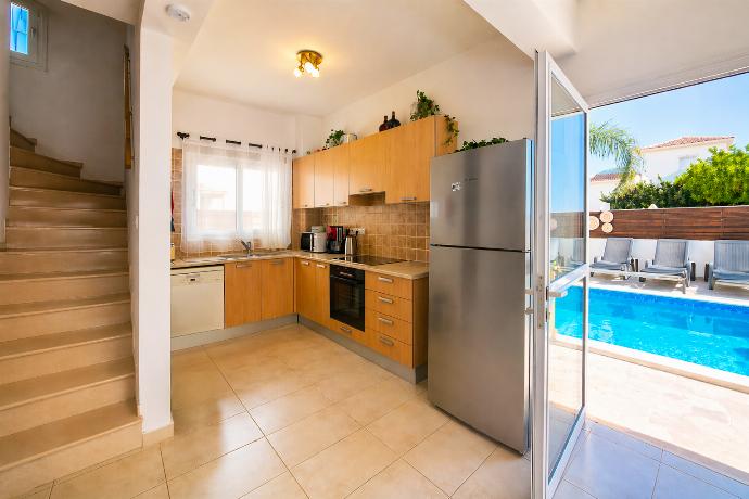  . - Argiro Bright Villa . (Galleria fotografica) }}