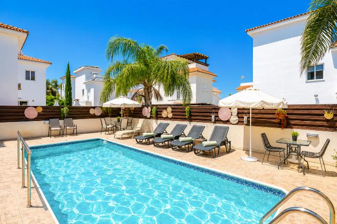  . - Argiro Bright Villa . (Fotogalerie) }}