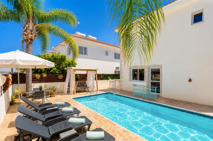  . - Argiro Bright Villa . (Fotogalerie) }}
