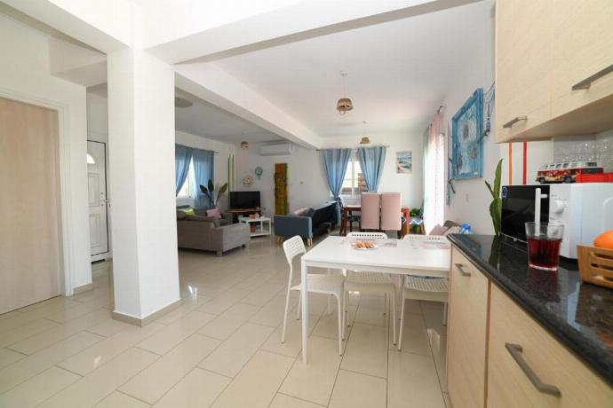  . - Villa Chromata . (Photo Gallery) }}