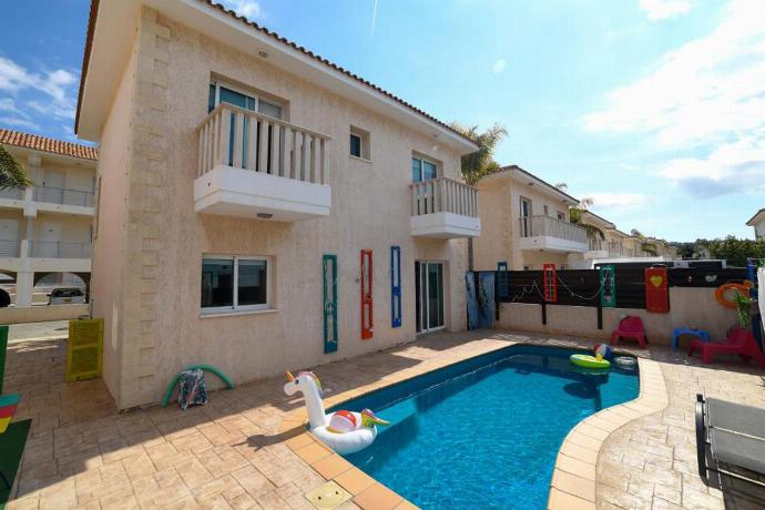  . - Villa Chromata . (Photo Gallery) }}