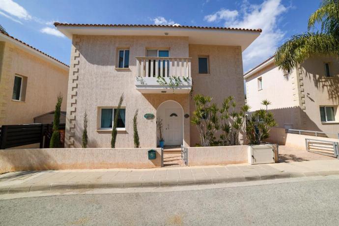  . - Villa Chromata . (Photo Gallery) }}