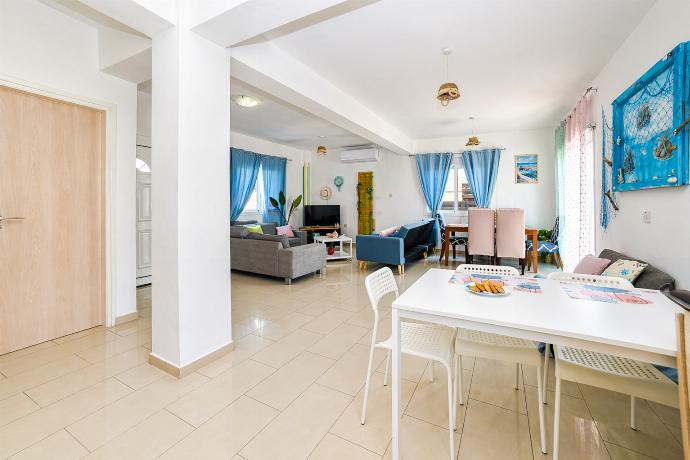  . - Villa Chromata . (Galleria fotografica) }}