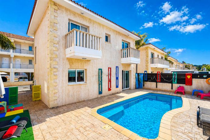  . - Villa Chromata . (Galleria fotografica) }}