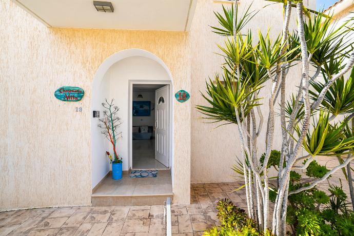 , . - Villa Chromata . (Galleria fotografica) }}