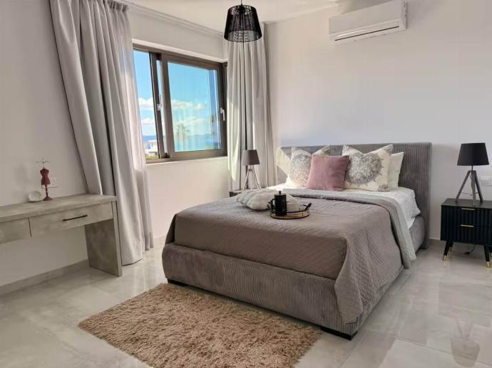  . - Villa Garden Sunrise and Ocean Sunset . (Photo Gallery) }}