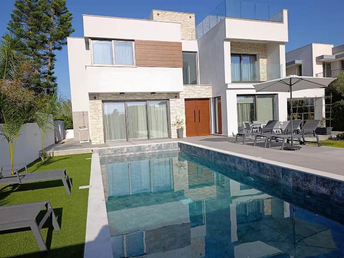 Villa Garden Sunrise and Ocean Sunset