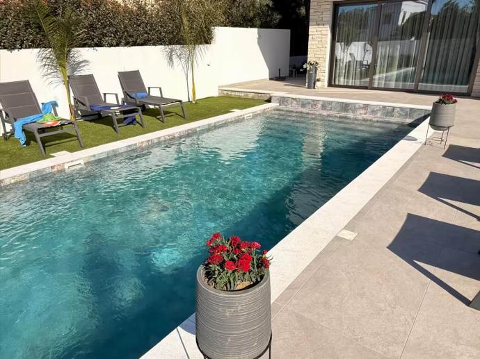  . - Villa Garden Sunrise and Ocean Sunset . (Photo Gallery) }}