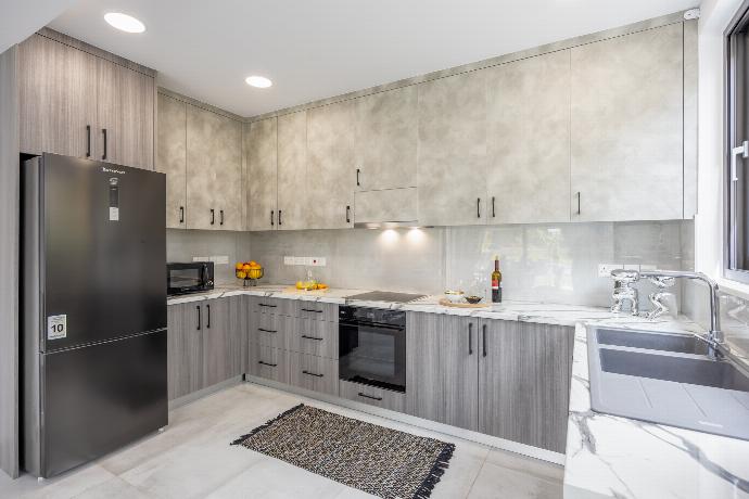  . - Villa Garden Sunrise and Ocean Sunset . (Photo Gallery) }}