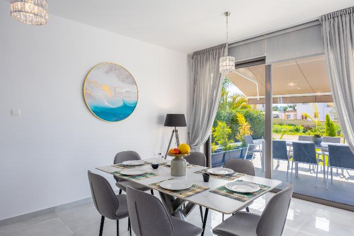  . - Villa Garden Sunrise and Ocean Sunset . (Photo Gallery) }}