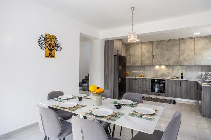  . - Villa Garden Sunrise and Ocean Sunset . (Photo Gallery) }}