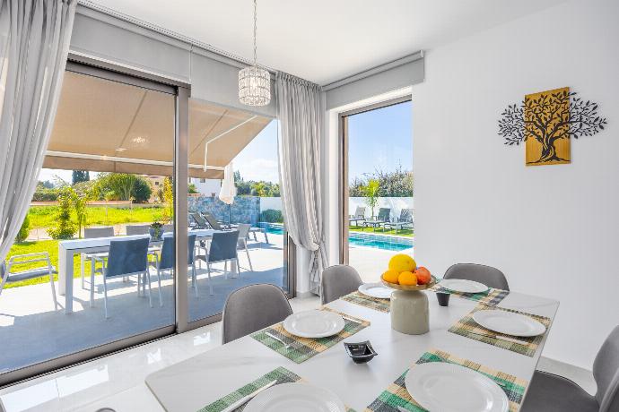  . - Villa Garden Sunrise and Ocean Sunset . (Photo Gallery) }}