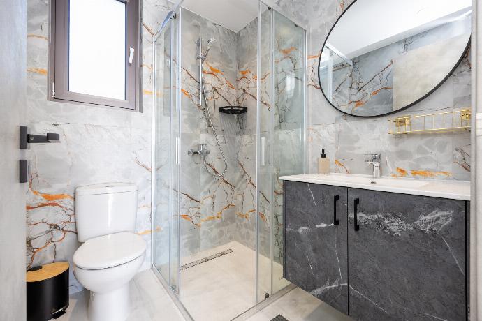  . - Villa Garden Sunrise and Ocean Sunset . (Photo Gallery) }}