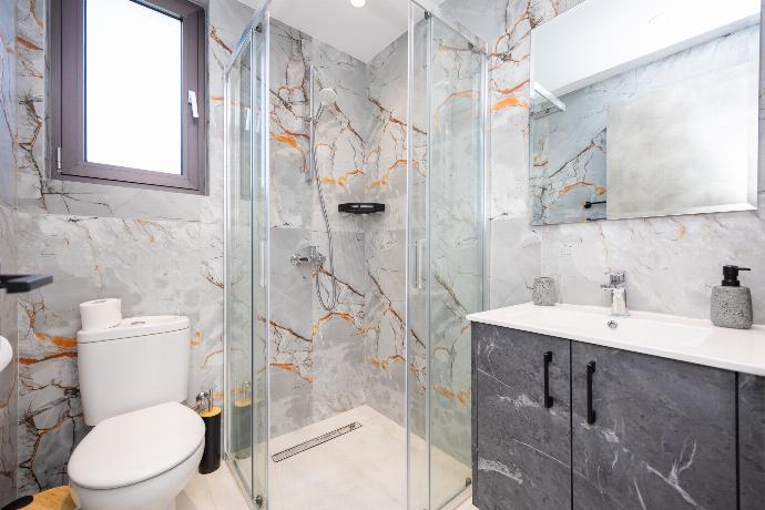  . - Villa Garden Sunrise and Ocean Sunset . (Photo Gallery) }}