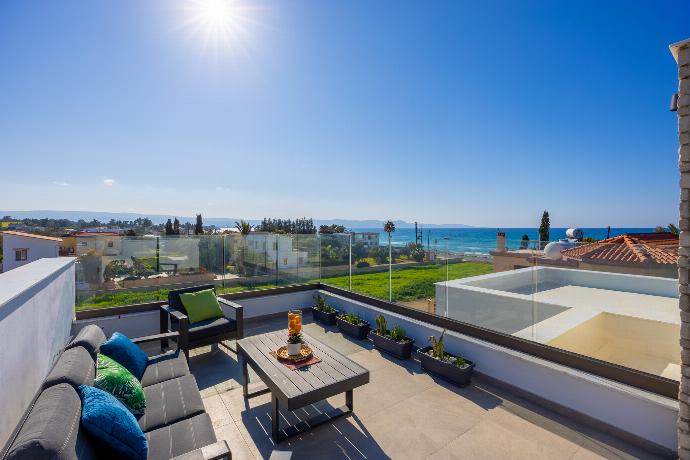  . - Villa Garden Sunrise and Ocean Sunset . (Photo Gallery) }}