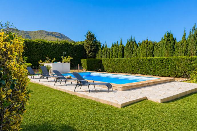  . - Villa del la Vilar . (Galerie de photos) }}