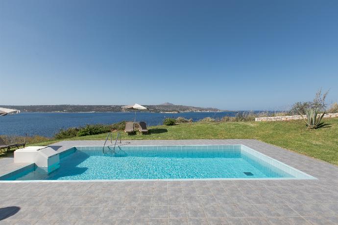 Villa Aptera