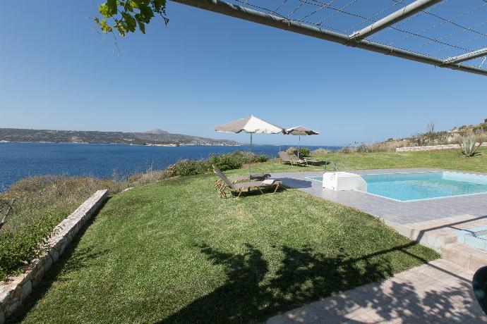 Villa Aptera