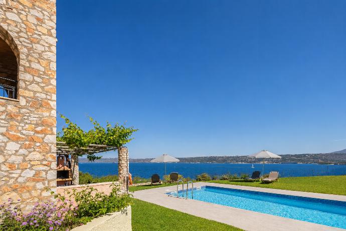 Villa Aptera