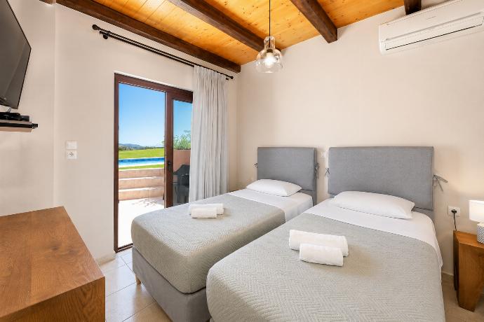 Villa Aptera