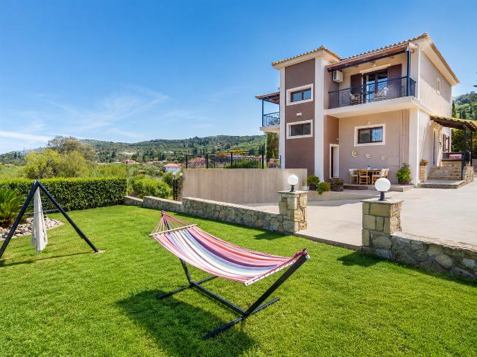  . - Villa Maggie Alonia . (Photo Gallery) }}