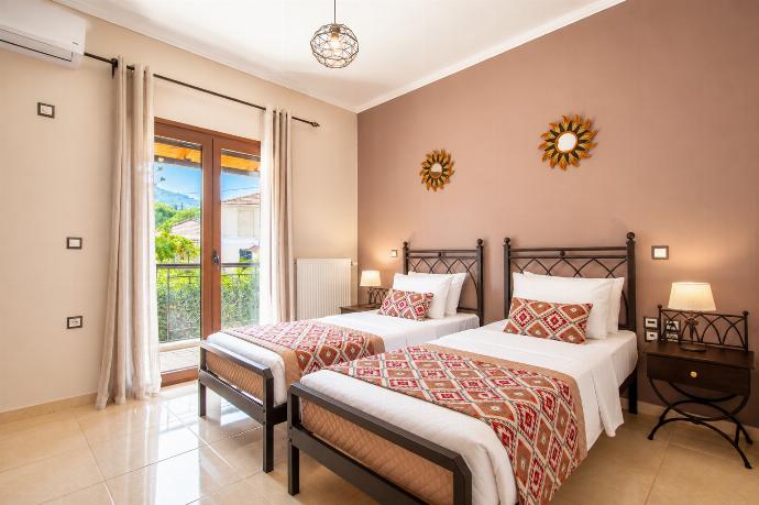  . - Villa Maggie Alonia . (Photo Gallery) }}