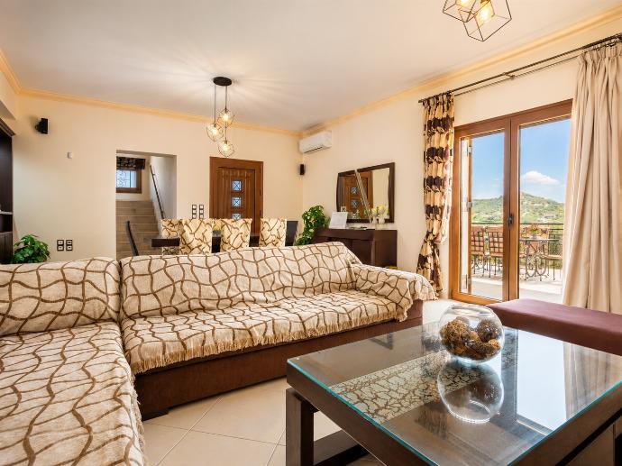  . - Villa Maggie Alonia . (Photo Gallery) }}