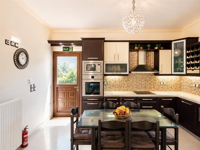  . - Villa Maggie Alonia . (Photo Gallery) }}