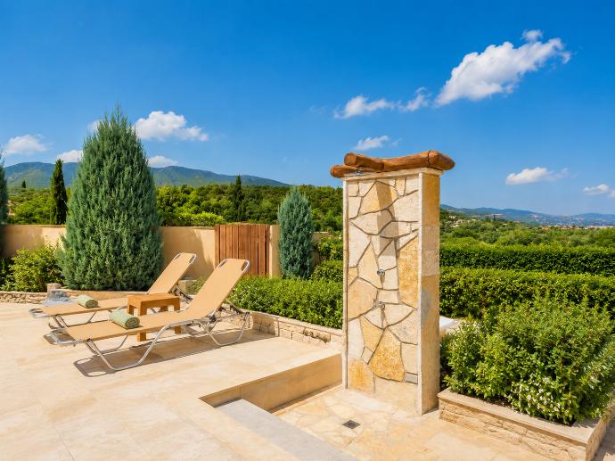  . - Villa Maggie Alonia . (Photo Gallery) }}