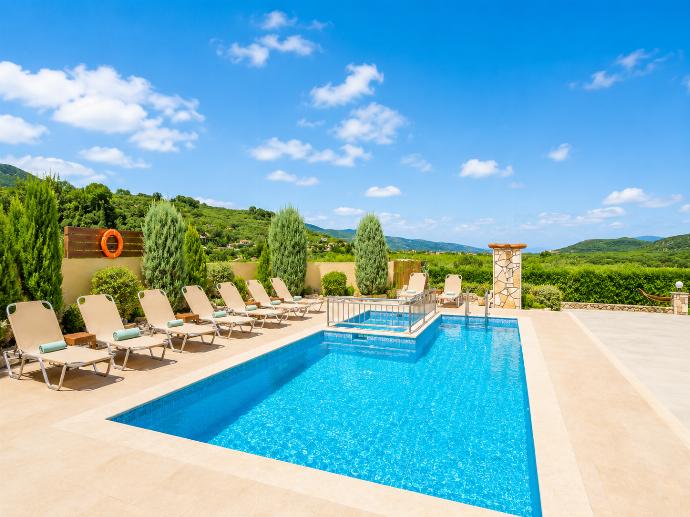  . - Villa Maggie Alonia . (Photo Gallery) }}