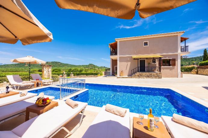 Villa Maggie Alonia