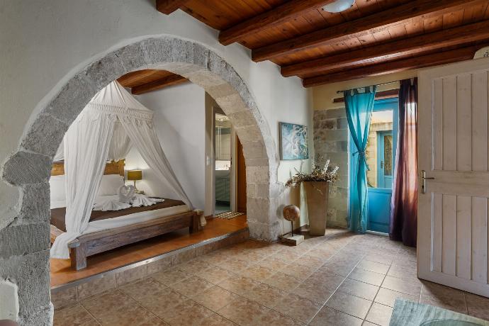 Villa Epavlis