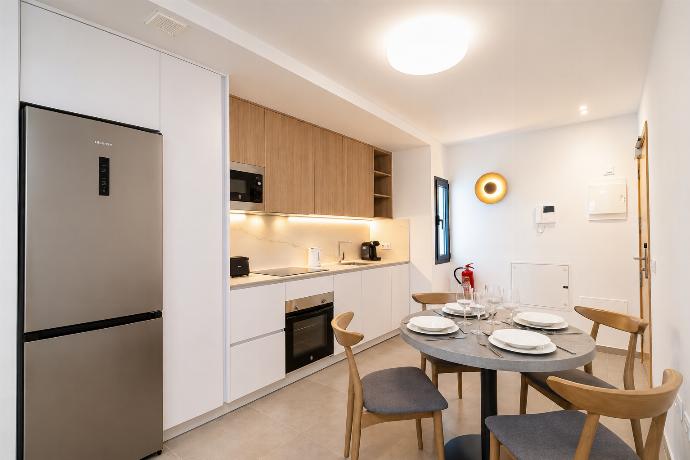 Ereza Residence 1.2