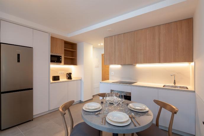 Ereza Residence 2.4