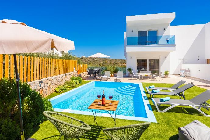 ,Beautiful villa with private pool and terrace . - Villa Galini . (Galleria fotografica) }}