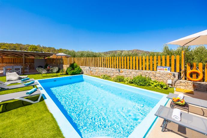 Private pool and terrace . - Villa Galini . (Galleria fotografica) }}