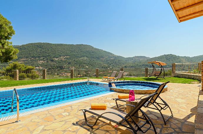 Villa Tireda Tria