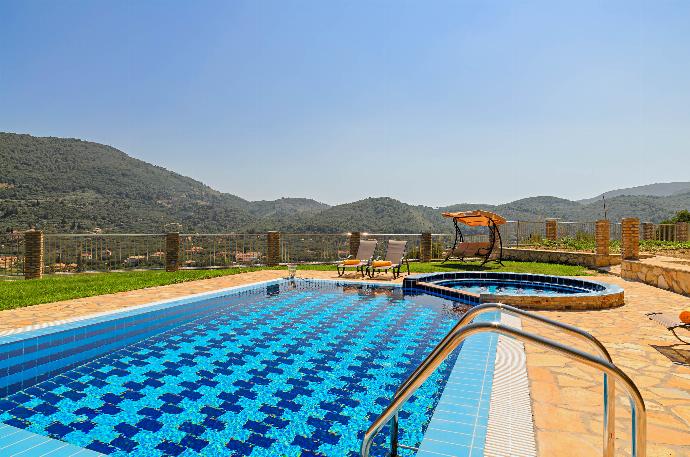 Villa Tireda Tria