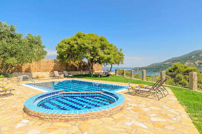 Villa Tireda Tria