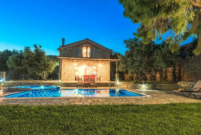 Villa Tireda Tria