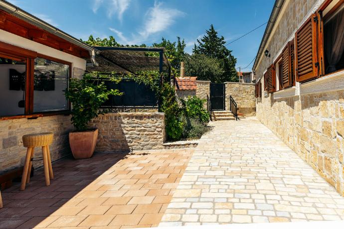 Villa Ika