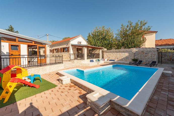 Villa Ika